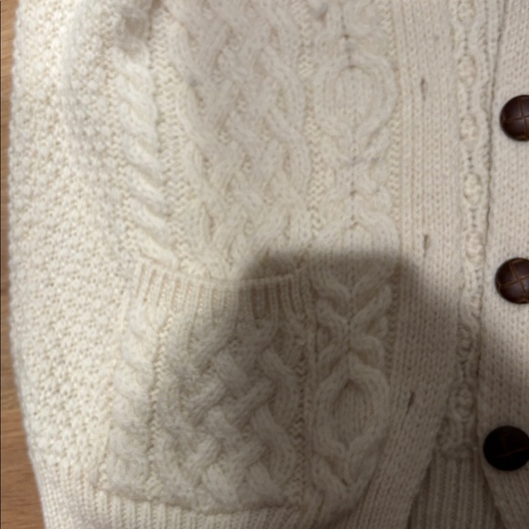 The Irish store authentic wool cardigan. Small - Picture 4 of 4